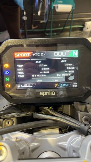 Aprilia Tuono 457 - Nueva a Estrenar