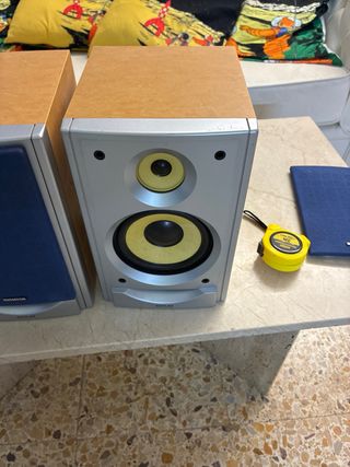 Pareja Altavoces Thomson Kevlar