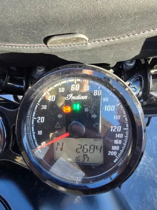 OFERTON!Indian Scout Rogue SOLO 2700KM!!