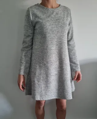 Vestido gris corto manga larga