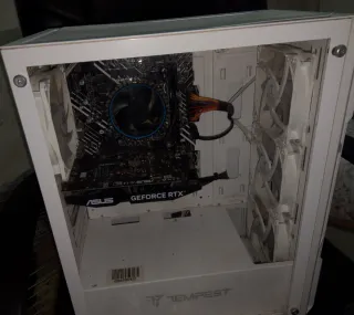 PC Gaming ASUS Blanco i5 gen 12