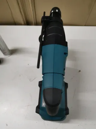 Martillo ligero sds-plus Makita 36V (18vx2).