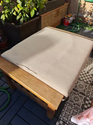 Mesa y sillas de jardín de madera