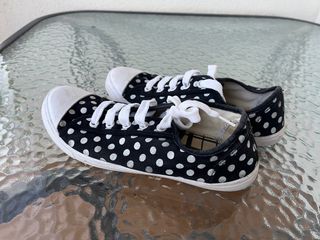 Zapatillas lona negras lunares blancos talla 38