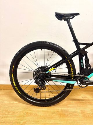 MEGAMO TRACK FULL CARBONO AXS ELECTRÓNICO T-M