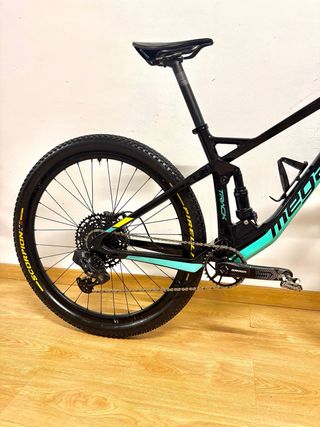 MEGAMO TRACK FULL CARBONO AXS ELECTRÓNICO T-M