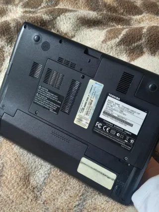 Toshiba NB520 Portátil