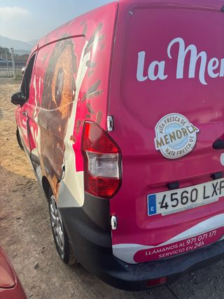 Ford Transit Courier 2022