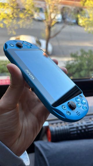 Consola PS Vita 2000 REPARADA