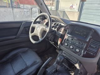 Mitsubishi Montero 2003