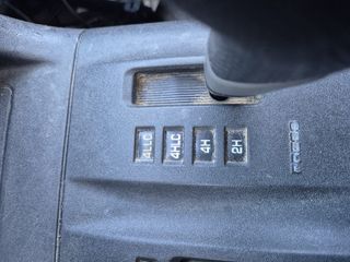 Mitsubishi Montero 2003