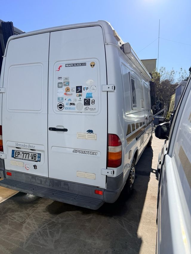Mercedes-Benz 208d camper