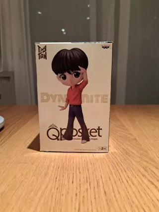 Figura Qposket J-Hope Tiny TAN