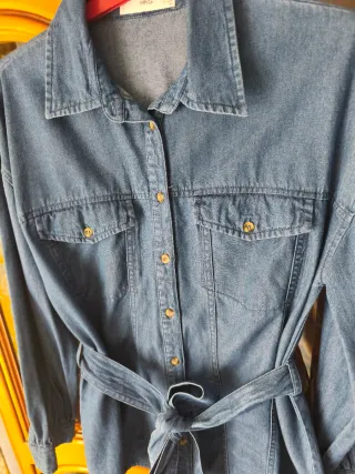 Sobrecamisa vaquera Mango con cinturón