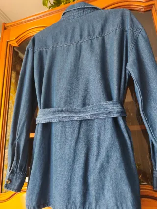 Sobrecamisa vaquera Mango con cinturón