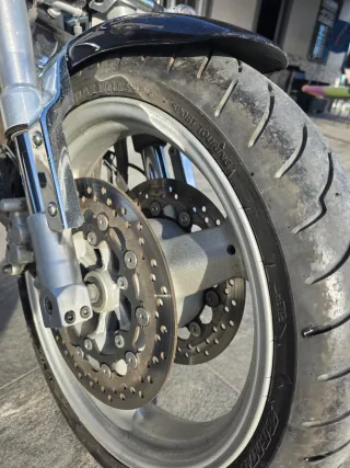 Hyosung Aquila 650 limitada