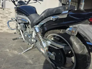 Hyosung Aquila 650 limitada