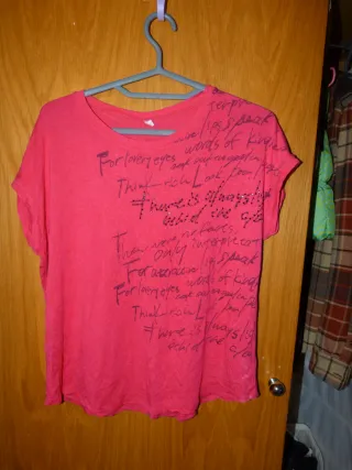 Camiseta rosa estilo 2000s