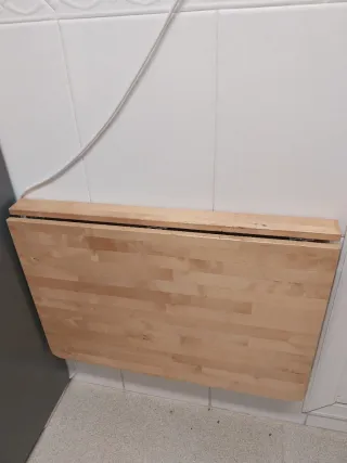 Mesa abatible de madera