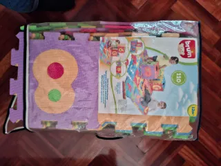 Alfombra puzzle letras y números Bruin