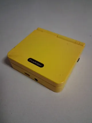 Consola Portátil Amarilla NO FUNCIONA