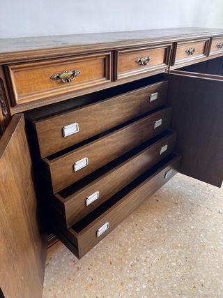 Cómoda vintage de madera
