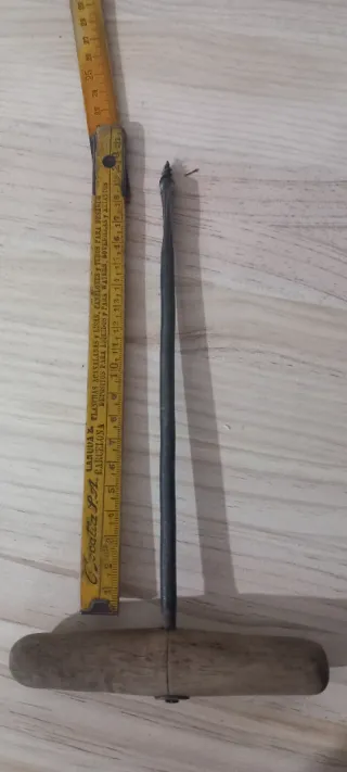 Barrena manual de madera y metal