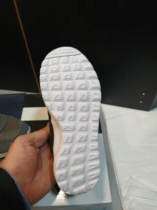 Zapatillas deportivas niño T31 y T32