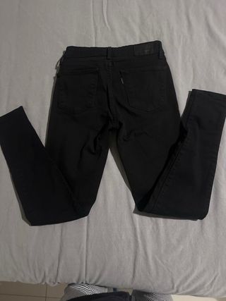 Levi's 711 Skinny Jeans Negros Talla 24