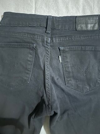 Levi's 711 Skinny Jeans Negros Talla 24