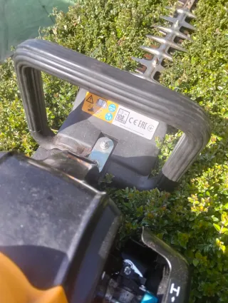 Cortasetos Mcculloch HT 5622