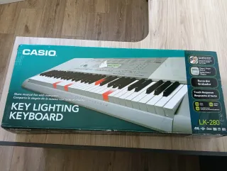 Piano Casio LK-280