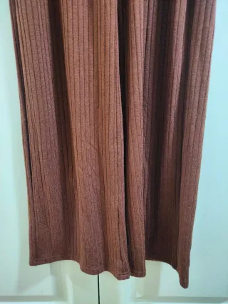 STRADIVARIUS - Pantalón fluido marrón