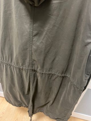Parka con capucha verde oliva