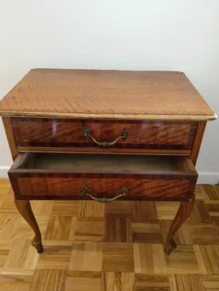 Mesita de noche antigua madera