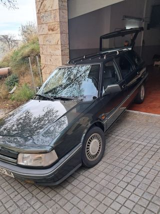 Renault Nevada TXE Broker 1992, de 7 plazas