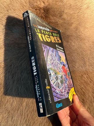 El lladre invisible (Equipo tigre) (Catalan Edi...