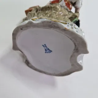 Statuina Capodimonte Porcellana Bambino VET2/16