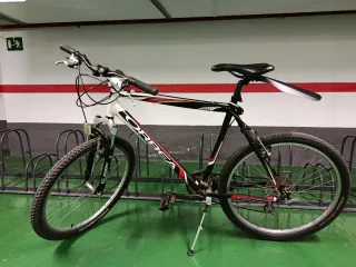 SE VENDE O CAMBIO Bicicleta de Montaña Orbea