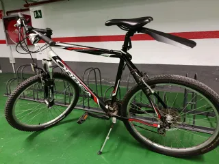 SE VENDE O CAMBIO Bicicleta de Montaña Orbea