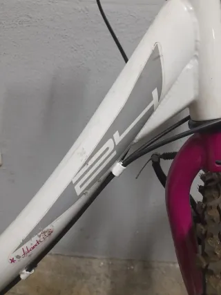 Bicicleta niña 24 blanca y rosa