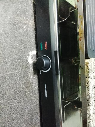 Plancha de carne y piedra, funciona correctamente