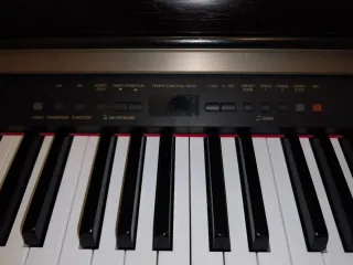 Piano Elettrico Yamaha Clavinova