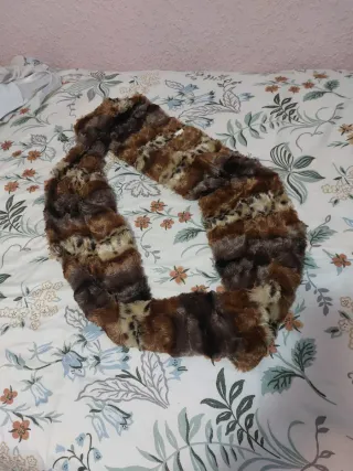 Cuello pelo sintético suave