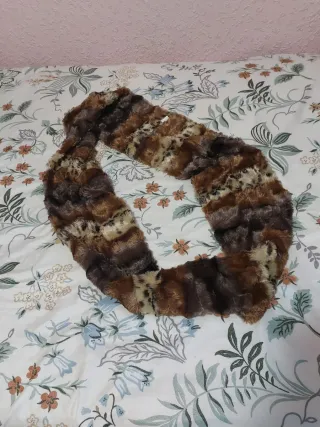 Cuello pelo sintético suave