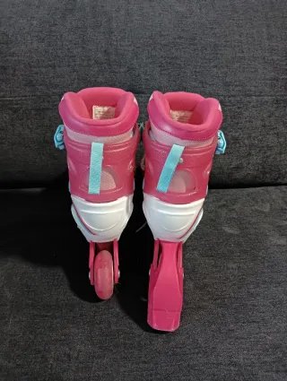 Patines infantiles rosas y blancos