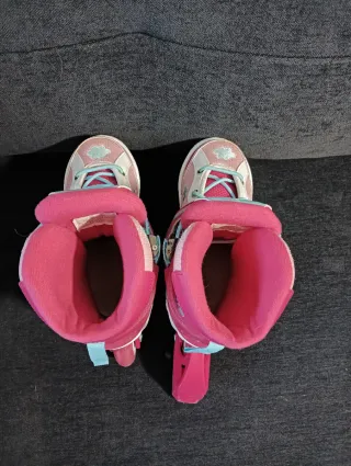 Patines infantiles rosas y blancos