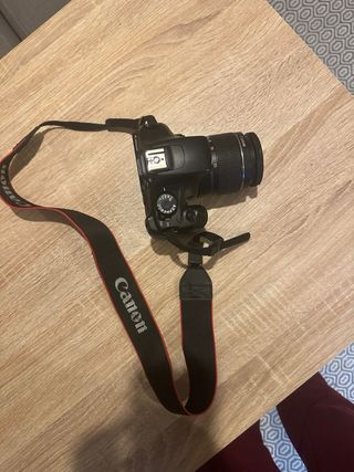 Cámara Canon EOS 1100D Negra