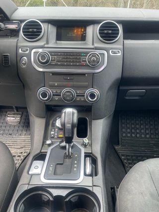 Land Rover Discovery 4 AUT. Con bola. Buen estado