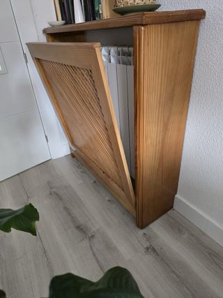 Dos Cubreradiadores de madera